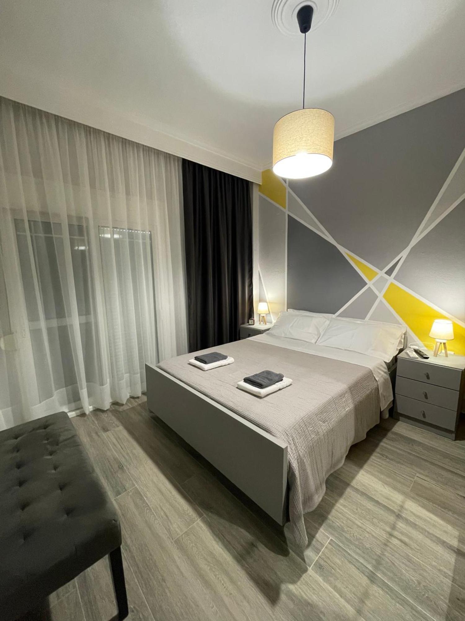 Dt Luxury Apartment Néa Péramos Bagian luar foto
